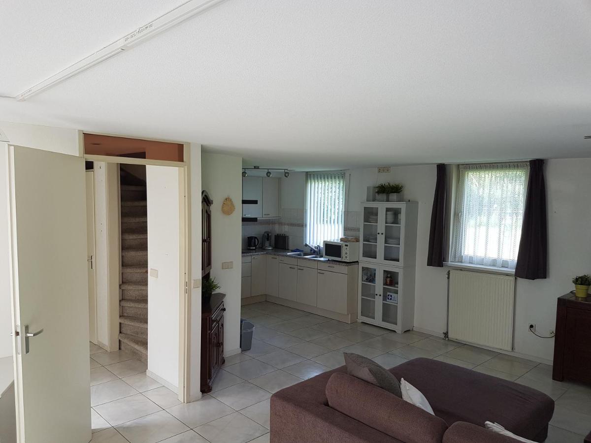 Vakantiehuis Achterhuis Ons Hoekje Houten Exterior foto